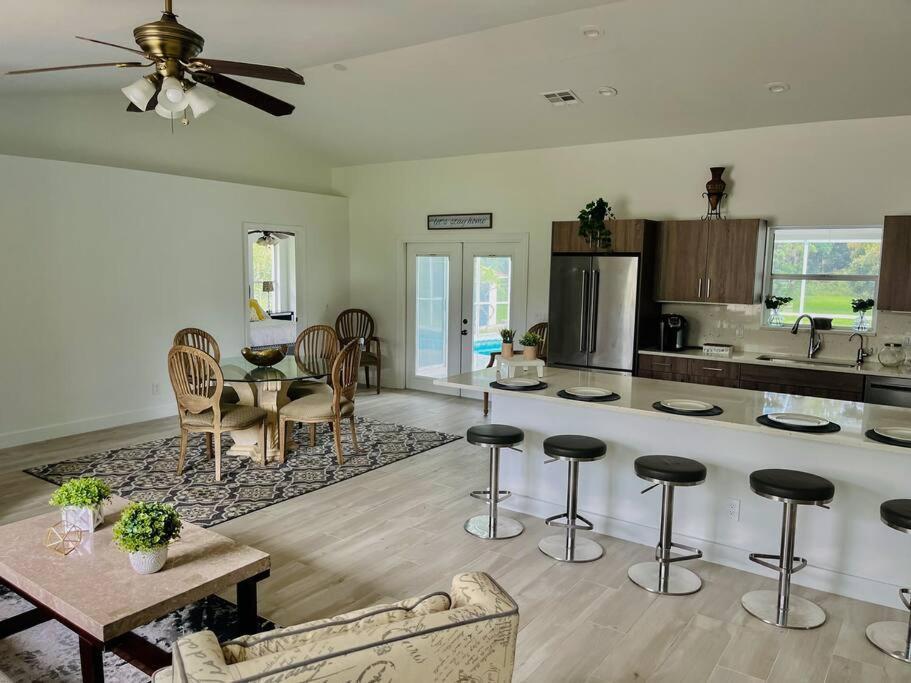 La Finca... Beautiful Countryside Home ! เนเปิลส์ ภายนอก รูปภาพ